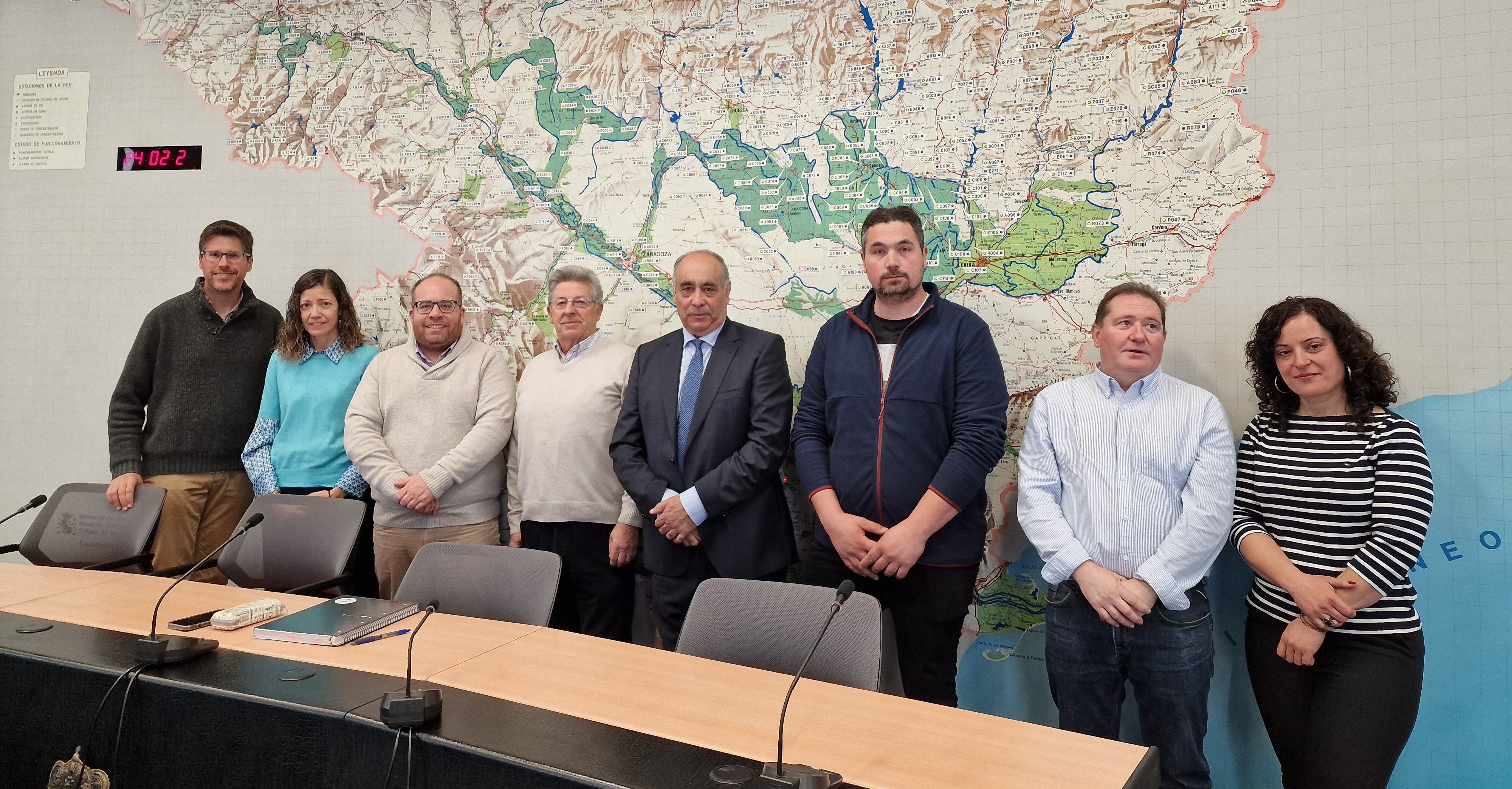 La comisaria de Aguas de la Confederación Hidrográfica del Ebro, Miriam Pardos, se ha reunido con los alcaldes de Villel de Mesa, Algar de Mesa, La Yunta y Mochales, en relación a los daños producidos por la DANA de otoño del 2024 en los tramos altos de los ríos Mesa y Piedra, y las posibles actuaciones de recuperación